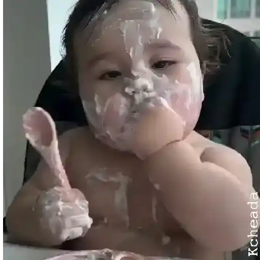 Bebés Comiendo — 1