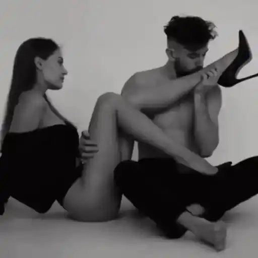 Pareja Enamorada — 2