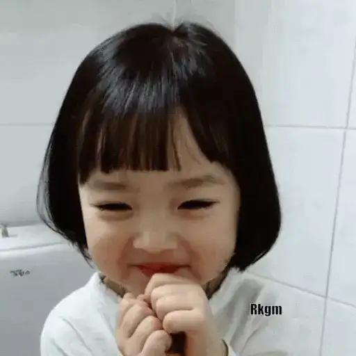 Niña Asiática Linda — 4