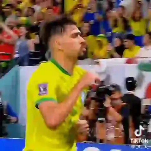 Jugadores de Fútbol Celebrando — 3