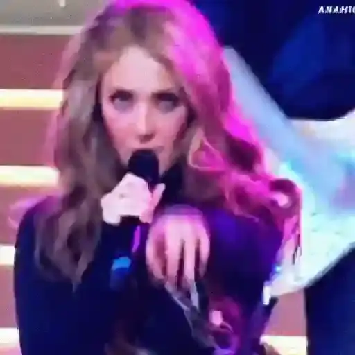 Anitta Cantando — 1