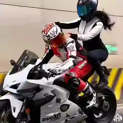 Motociclistas Aventureros — 2